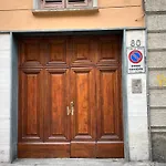 Elegante Bilocale A 10 Min Da Porta Nuova