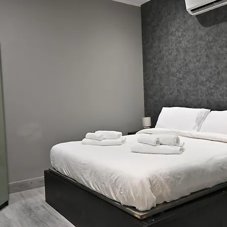 Elegante Bilocale A 10 Min Da Porta Nuova Apartamento Turín